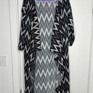 LuLaRoe “Shirley” Chevron Print Kimono